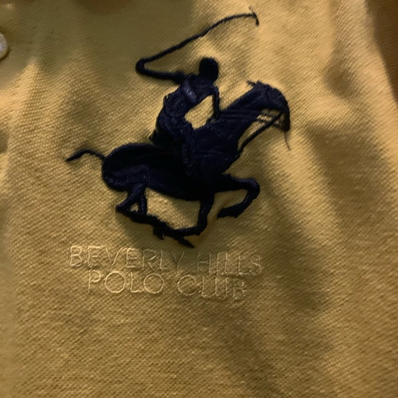 Too small - Picture 3 of 3